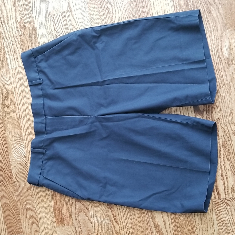 (8) "346" Brooks Brothers Navy Blue 100% Cotton Shorts